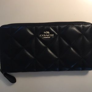 COACH wallet NWOT